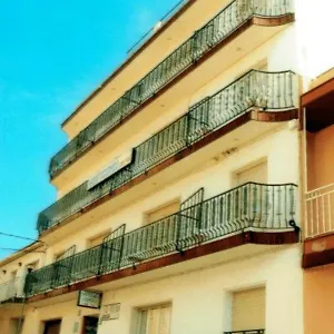 Can Pau Guest house